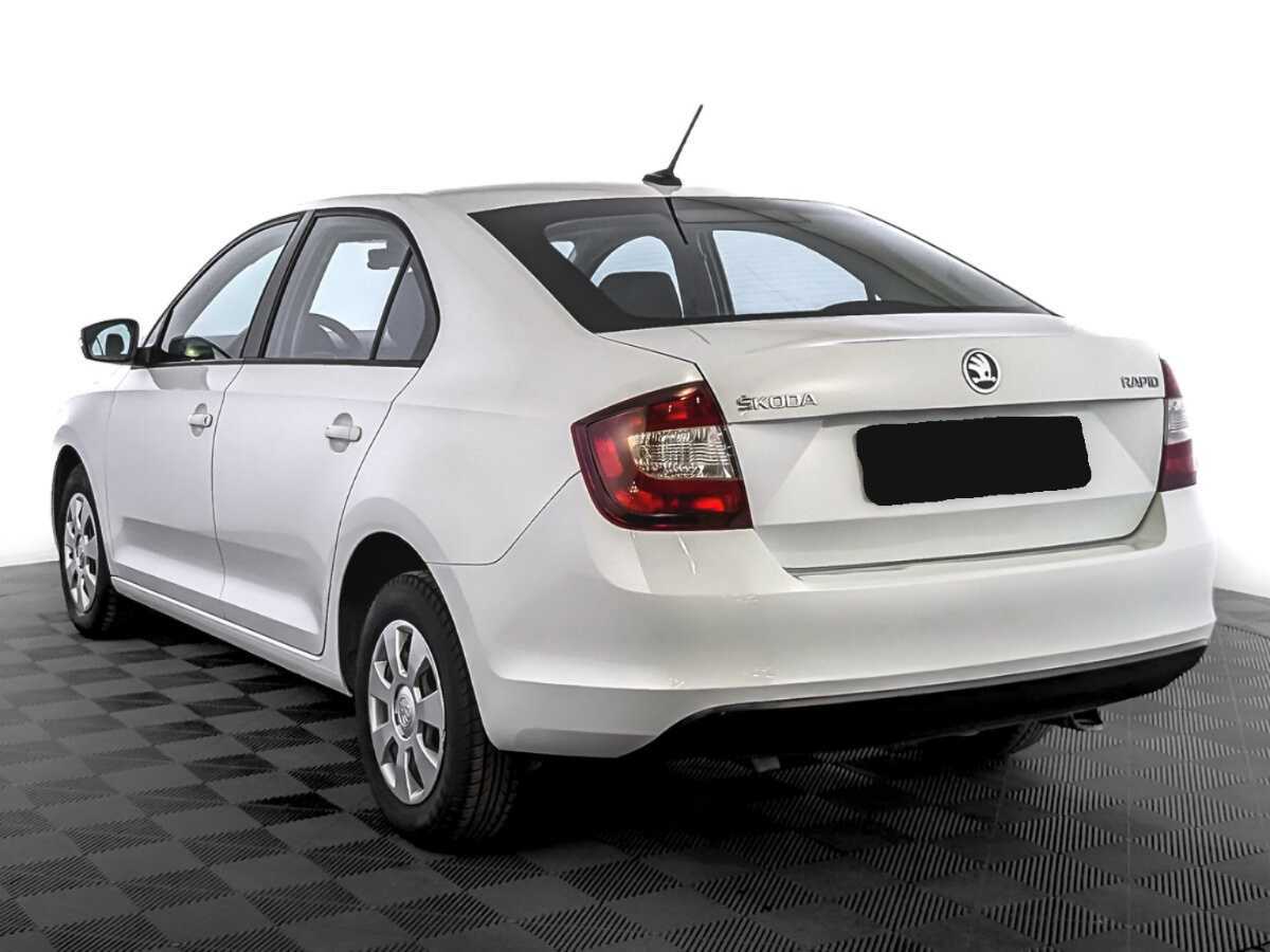 Skoda Rapid с пробегом — 2019 год. Фото: #6