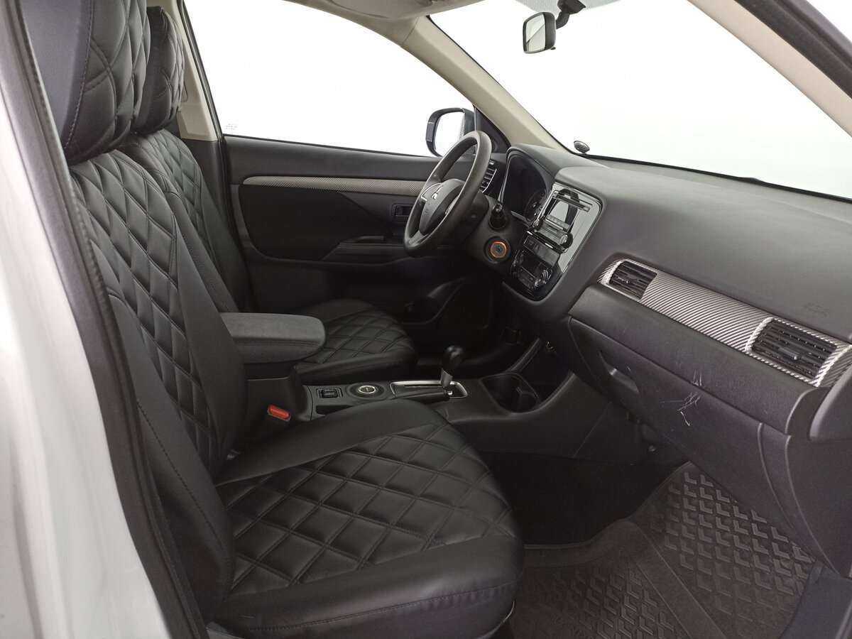Mitsubishi Outlander с пробегом — 2014 год. Фото: #8