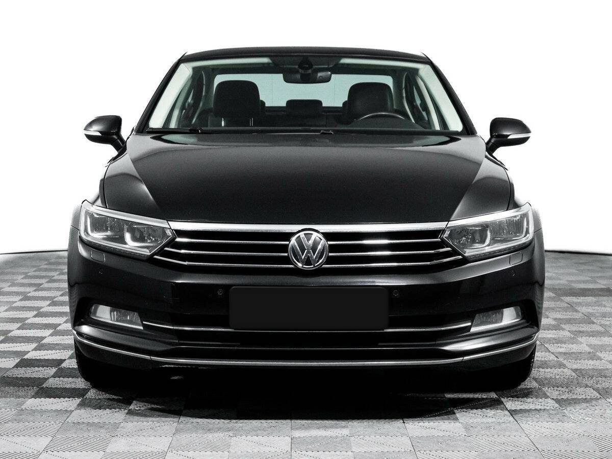 Volkswagen Passat с пробегом — 2019 год. Фото: #1
