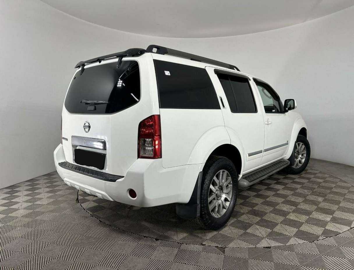 Nissan Pathfinder с пробегом — 2012 год. Фото: #5