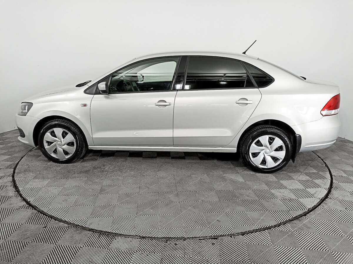 Volkswagen Polo с пробегом — 2013 год. Фото: #7