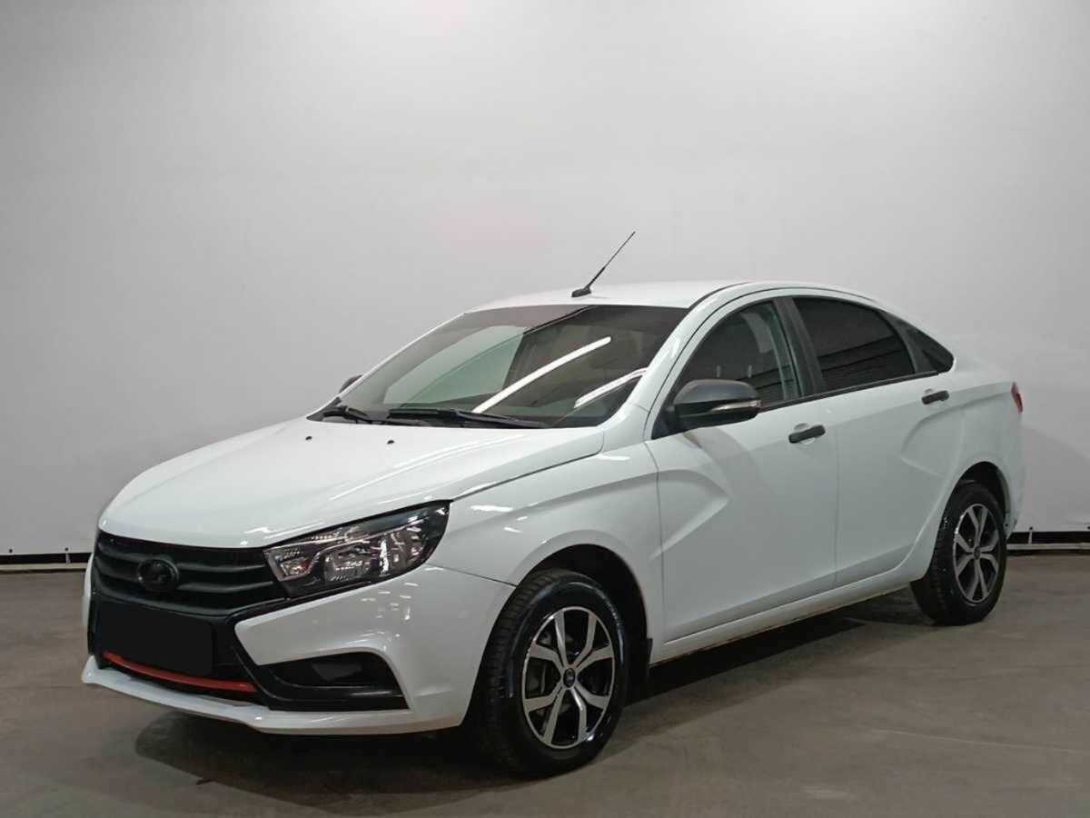 Lada (ВАЗ) Vesta с пробегом — 2016 год. Посмотреть фото