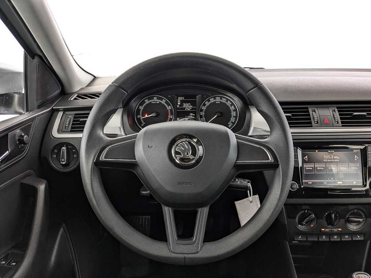 Skoda Rapid с пробегом — 2018 год. Фото: #17