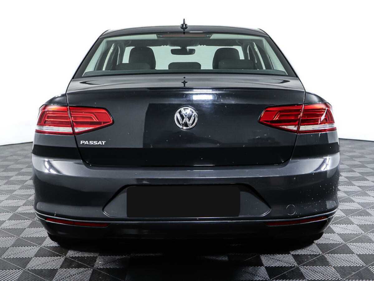 Volkswagen Passat с пробегом — 2017 год. Фото: #5