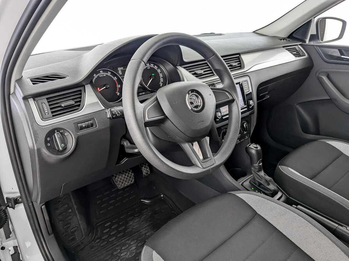 Skoda Rapid с пробегом — 2019 год. Фото: #13