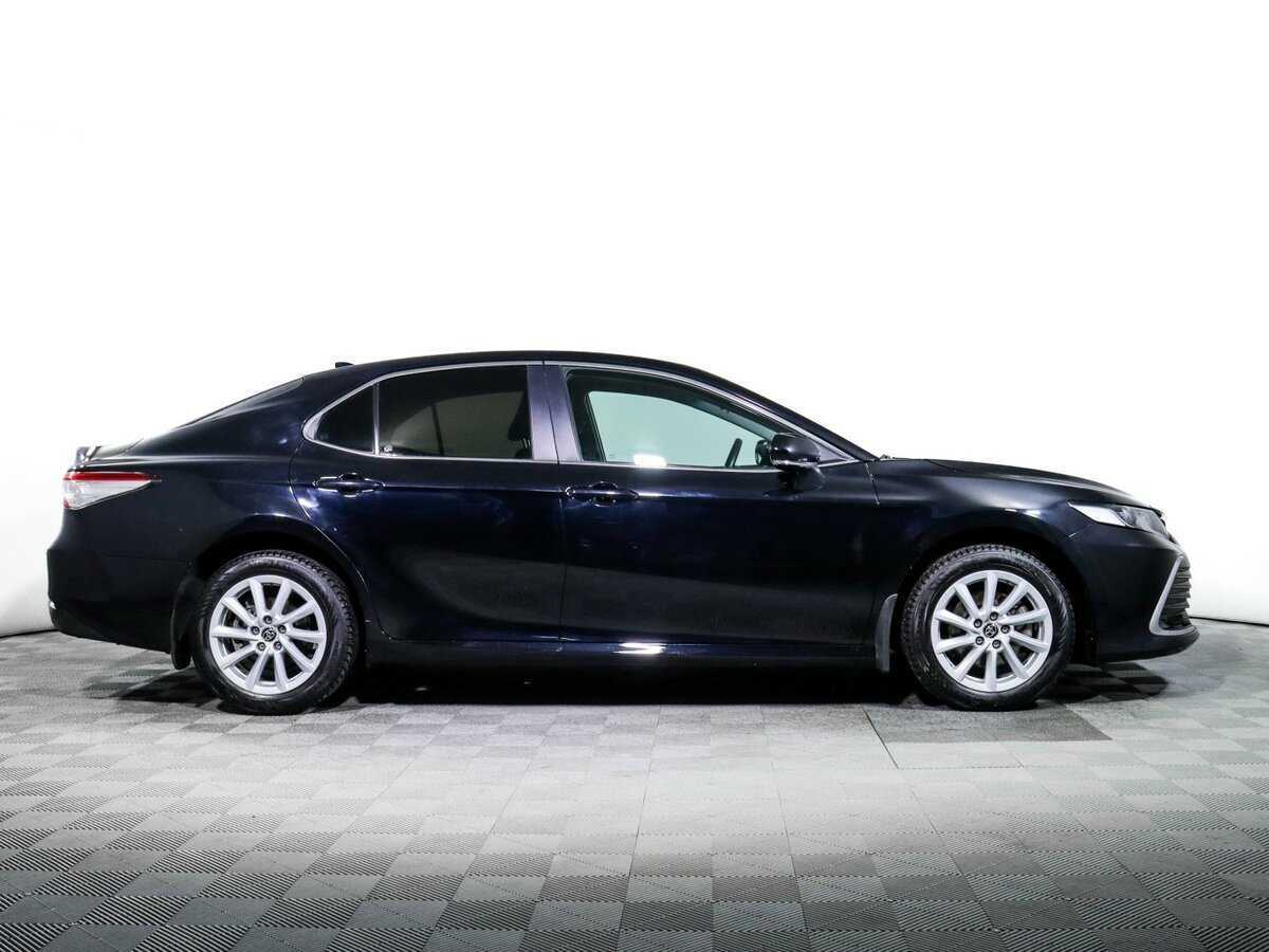 Toyota Camry с пробегом — 2021 год. Фото: #3