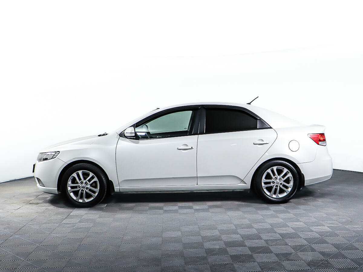 Kia Cerato с пробегом — 2012 год. Фото: #7