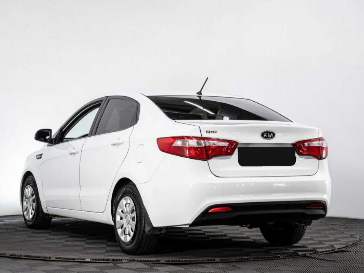 Kia Rio с пробегом — 2012 год. Фото: #5