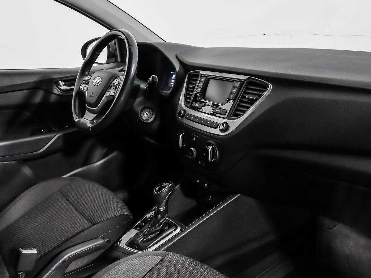 Hyundai Solaris с пробегом — 2017 год. Фото: #10