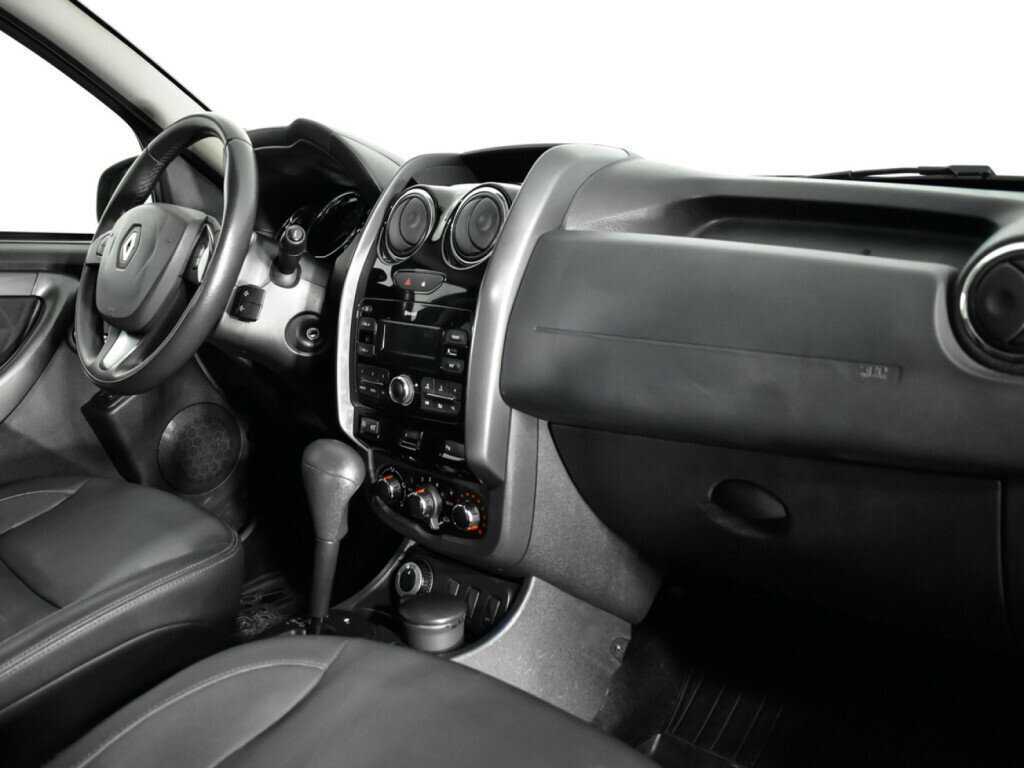 Renault Duster с пробегом — 2017 год. Фото: #8