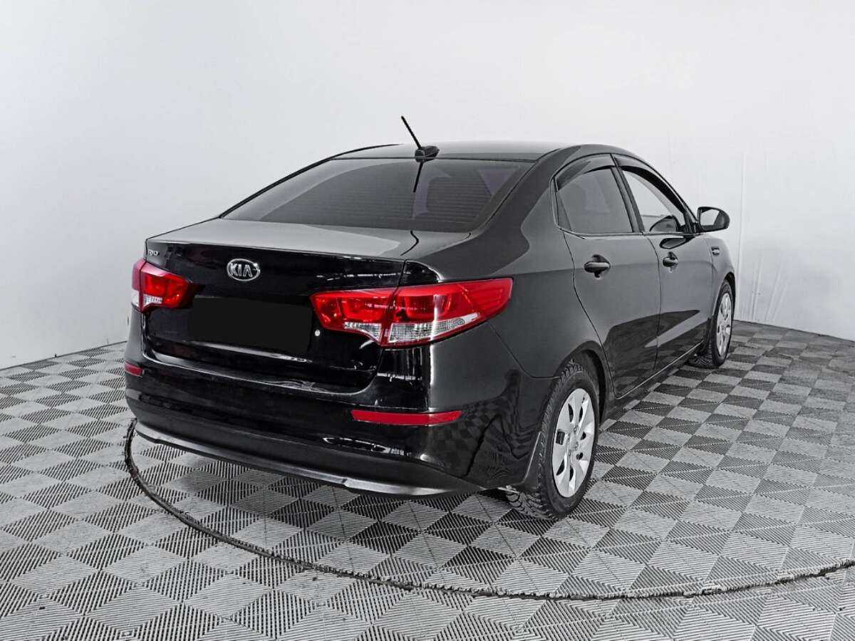 Kia Rio с пробегом — 2017 год. Фото: #3