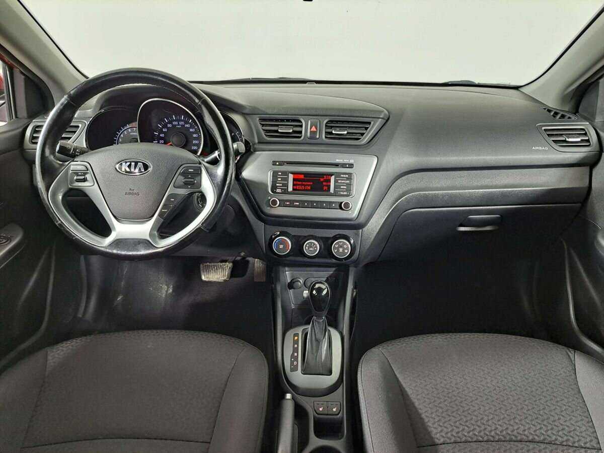 Kia Rio с пробегом — 2015 год. Фото: #11