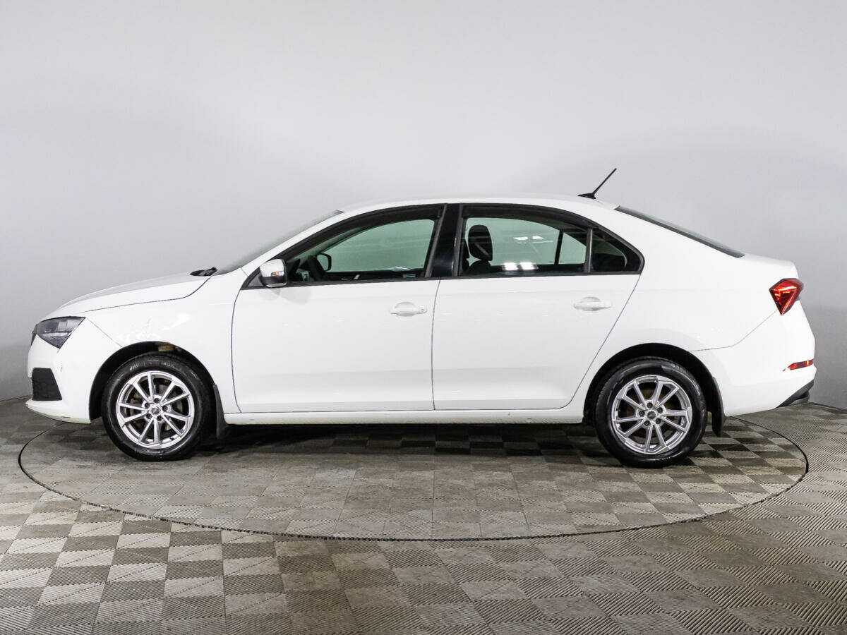 Skoda Rapid с пробегом — 2021 год. Фото: #7