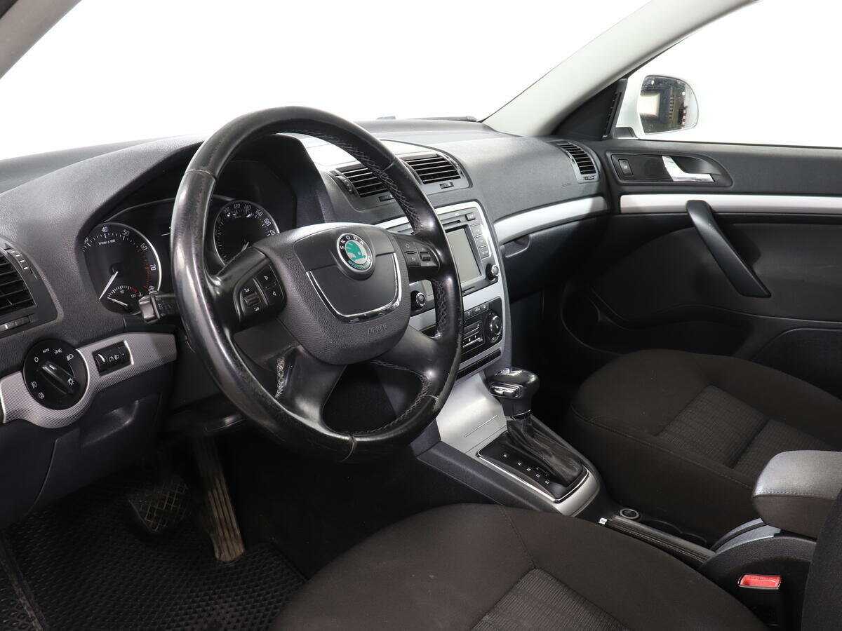 Skoda Octavia с пробегом — 2013 год. Фото: #12