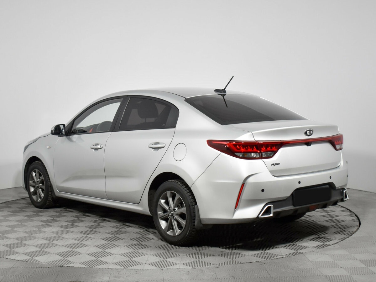 Kia Rio с пробегом — 2020 год. Фото: #6