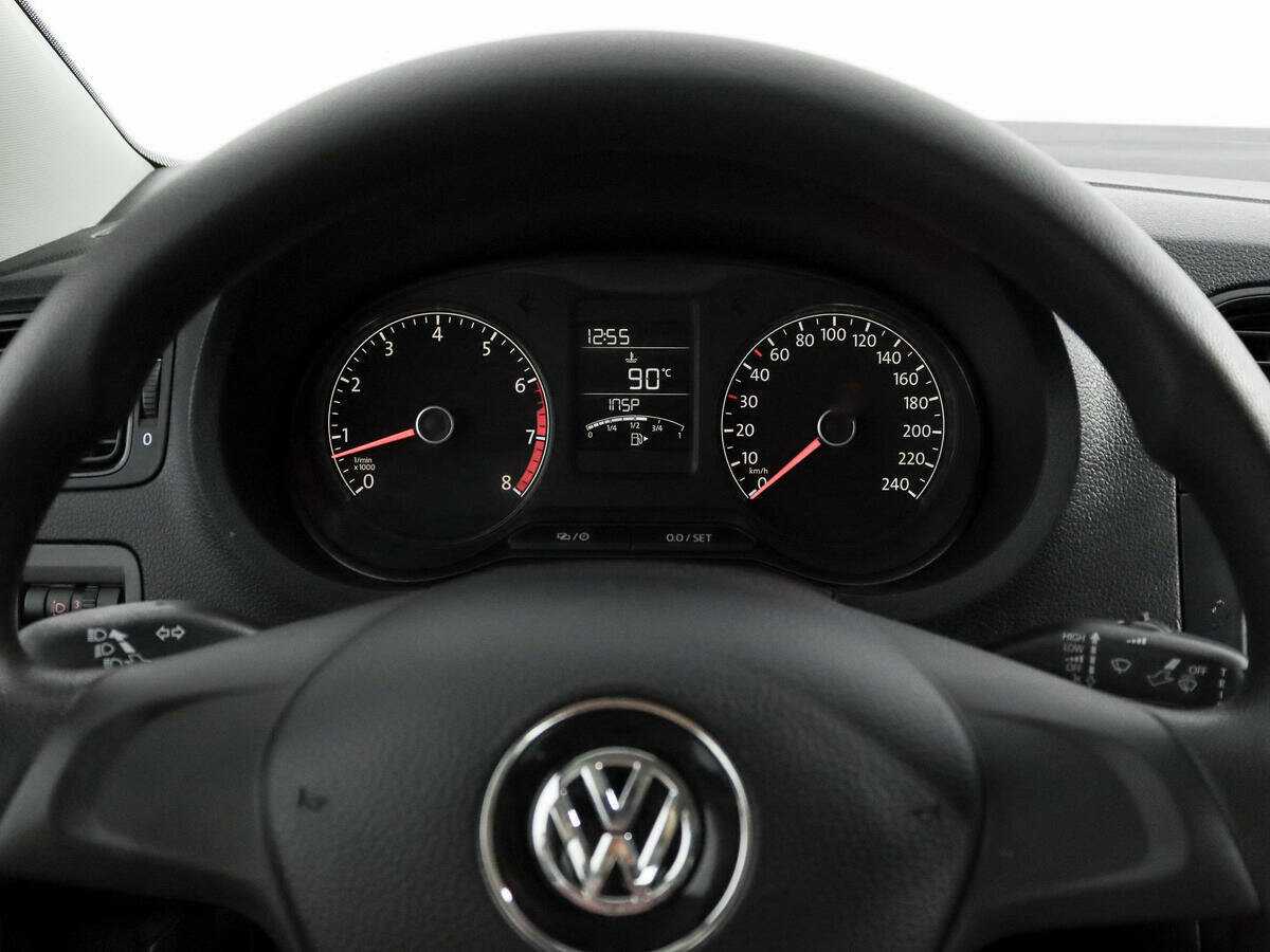 Volkswagen Polo с пробегом — 2018 год. Фото: #12