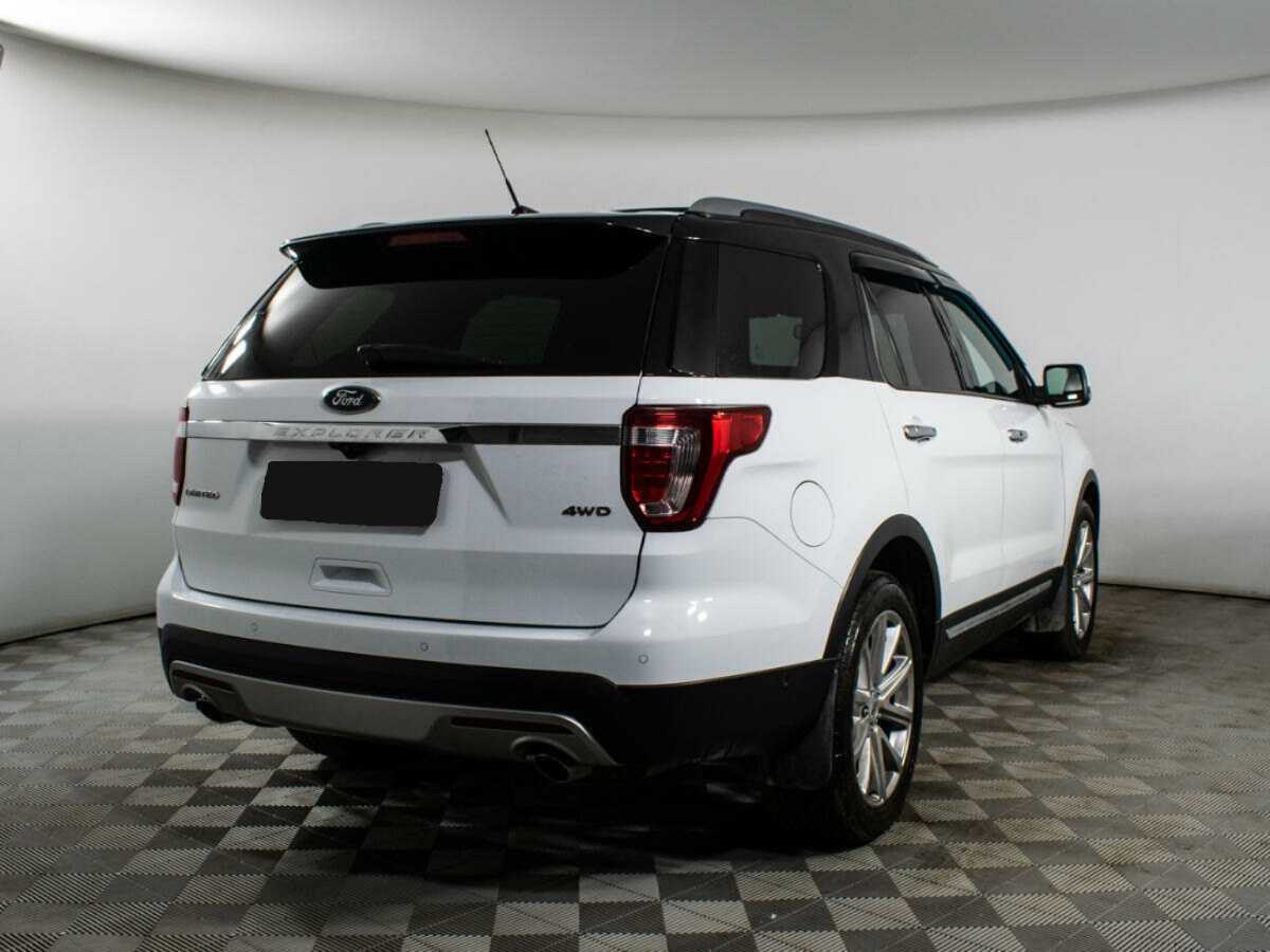 Ford Explorer с пробегом — 2016 год. Фото: #4