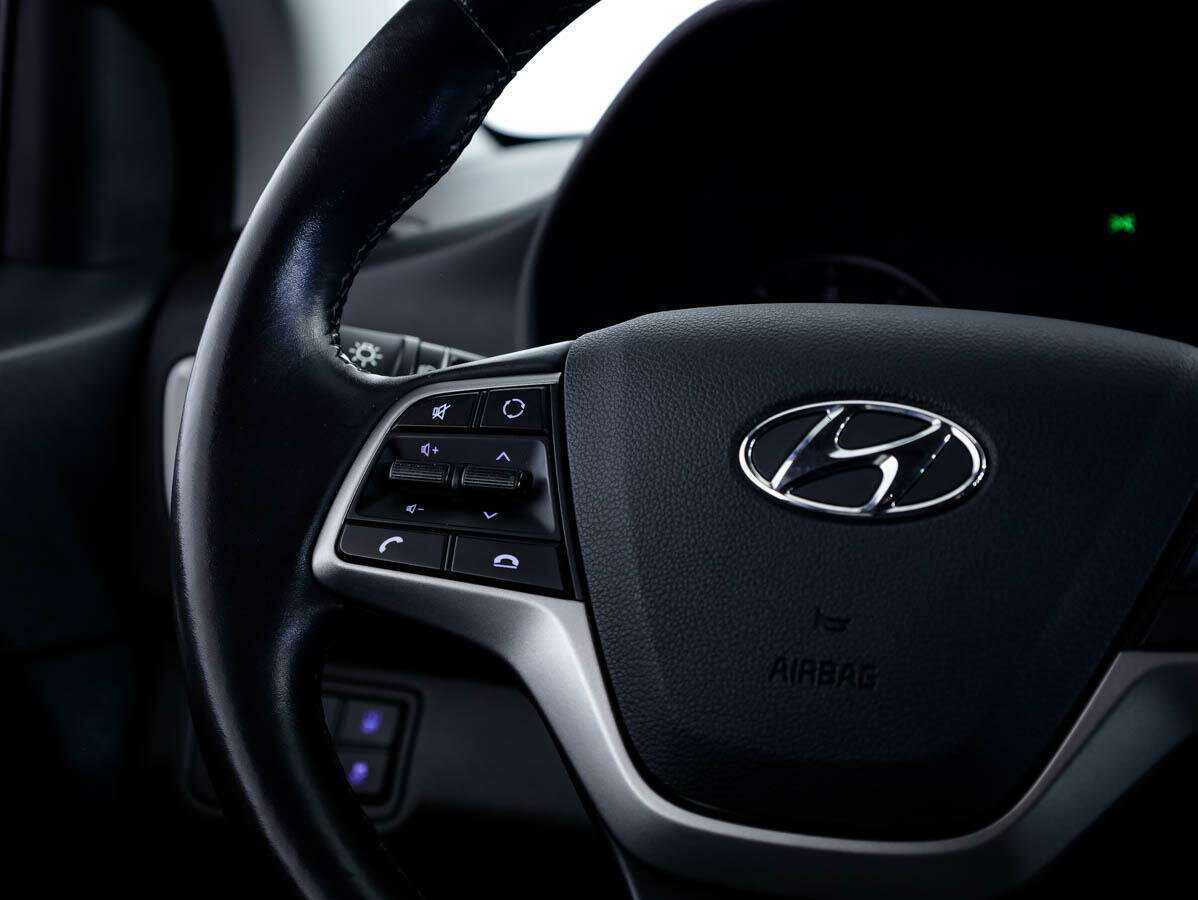 Hyundai Solaris с пробегом — 2017 год. Фото: #17