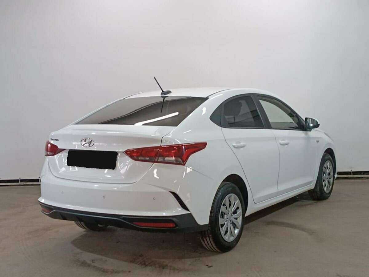 Hyundai Solaris с пробегом — 2022 год. Фото: #4