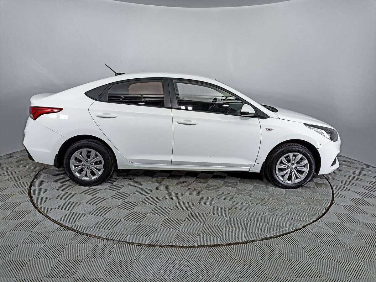Hyundai Solaris с пробегом — 2018 год. Фото: #3