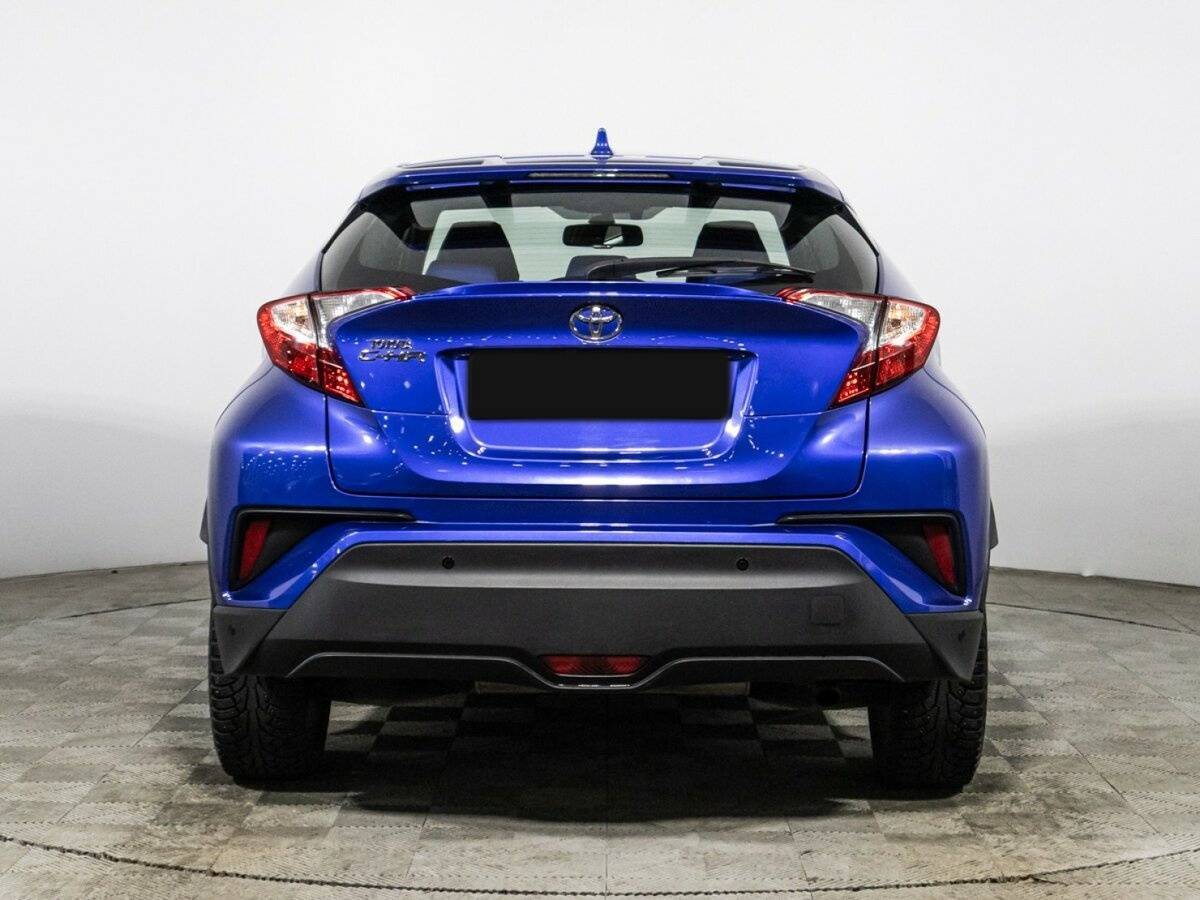 Toyota C-HR с пробегом — 2019 год. Фото: #5