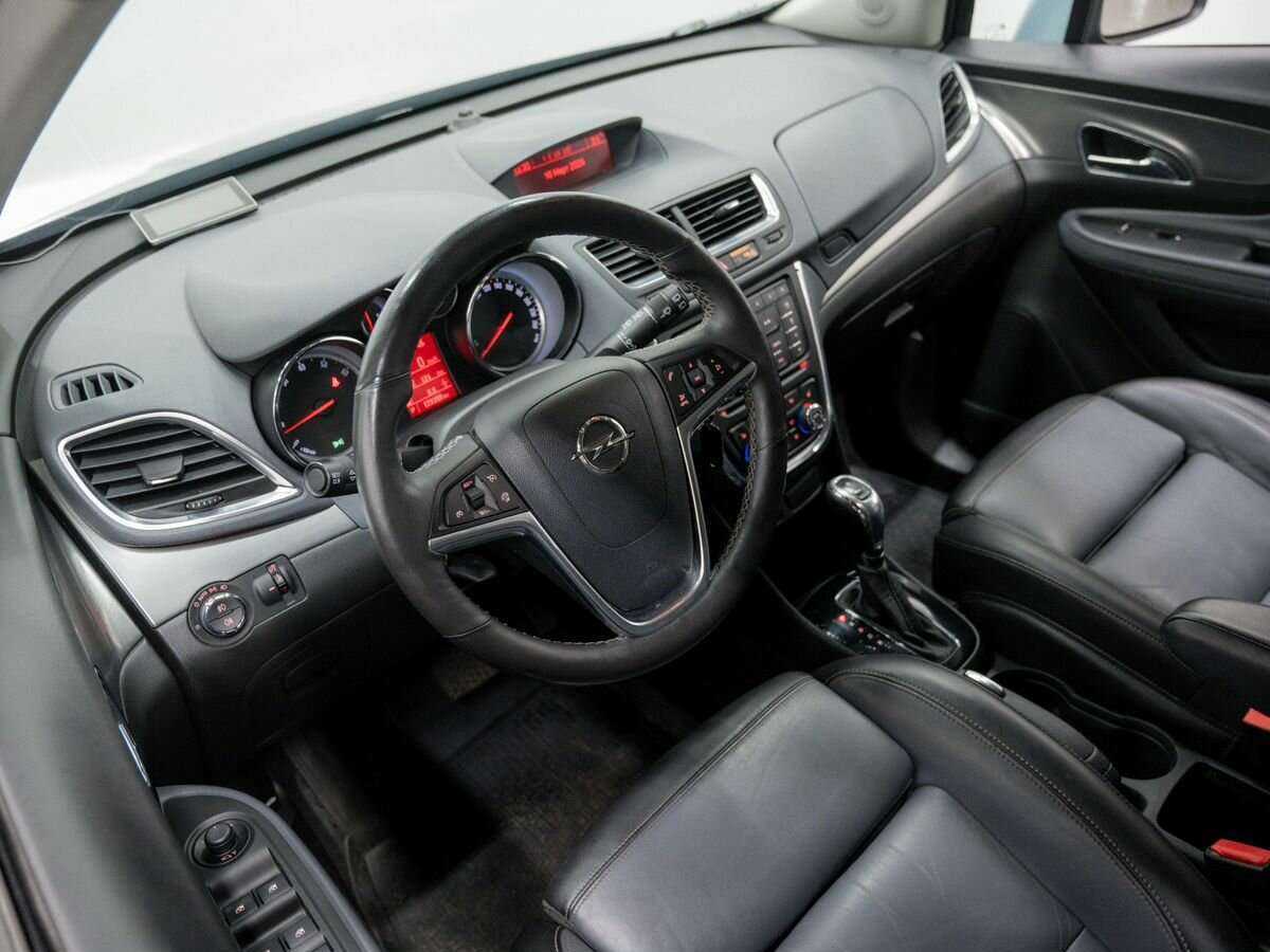 Opel Mokka с пробегом — 2012 год. Фото: #11