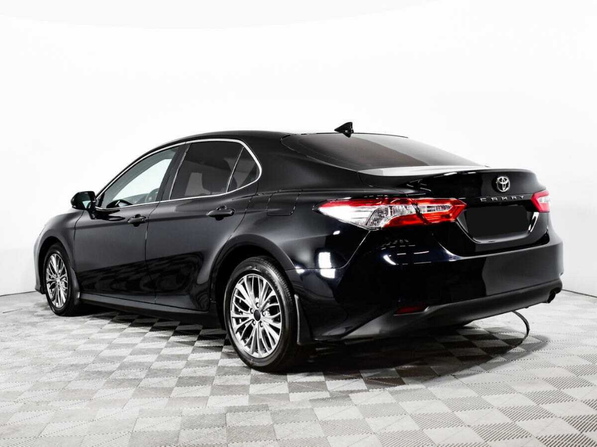 Toyota Camry с пробегом — 2021 год. Фото: #6
