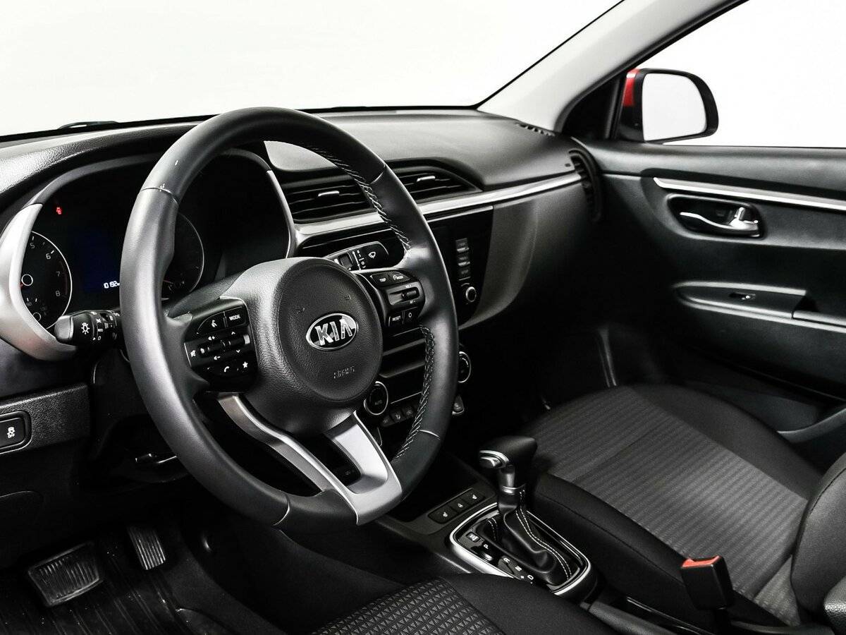Kia Rio с пробегом — 2020 год. Фото: #11