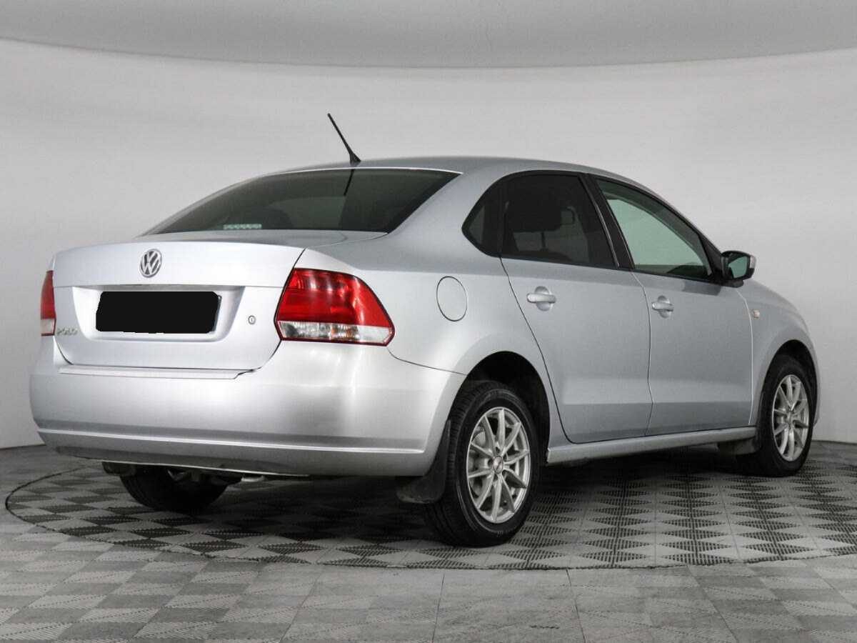Volkswagen Polo с пробегом — 2015 год. Фото: #4