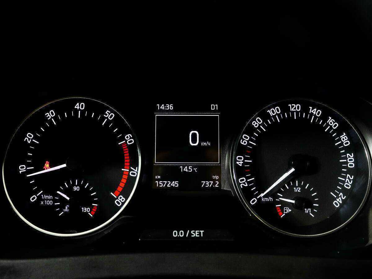 Skoda Rapid с пробегом — 2016 год. Фото: #9