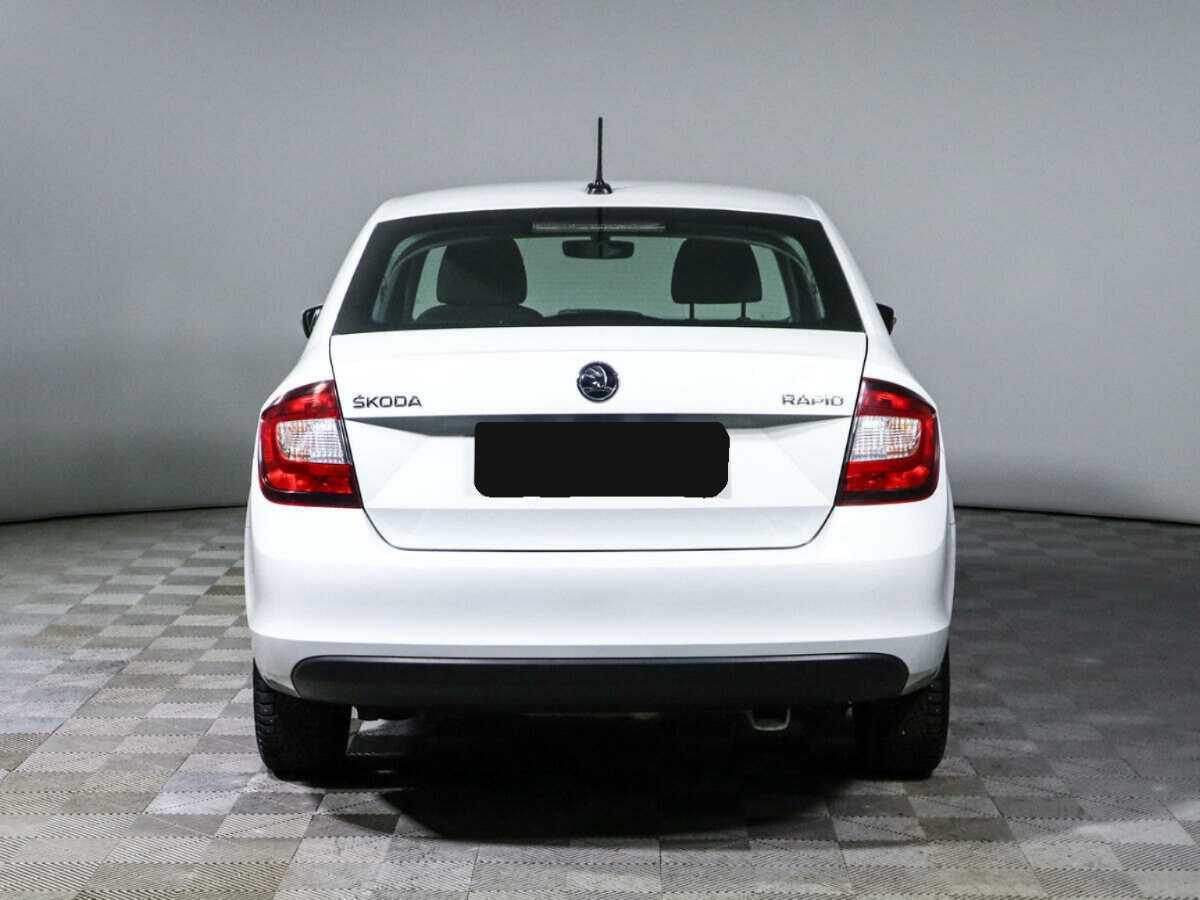 Skoda Rapid с пробегом — 2019 год. Фото: #4