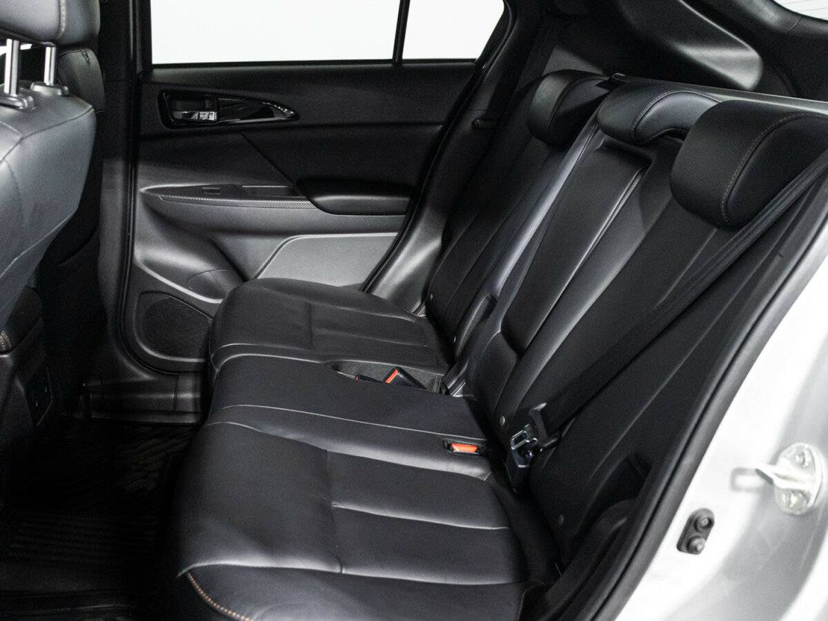 Mitsubishi Eclipse Cross с пробегом — 2018 год. Фото: #9