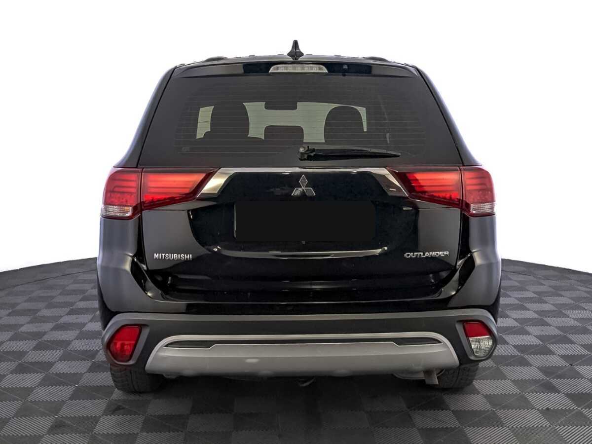Mitsubishi Outlander с пробегом — 2018 год. Фото: #5