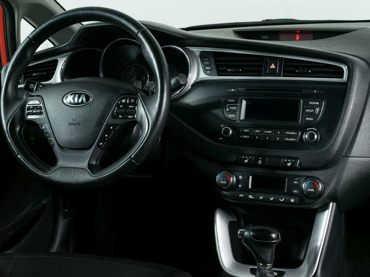 Kia Ceed с пробегом — 2018 год. Фото: #10