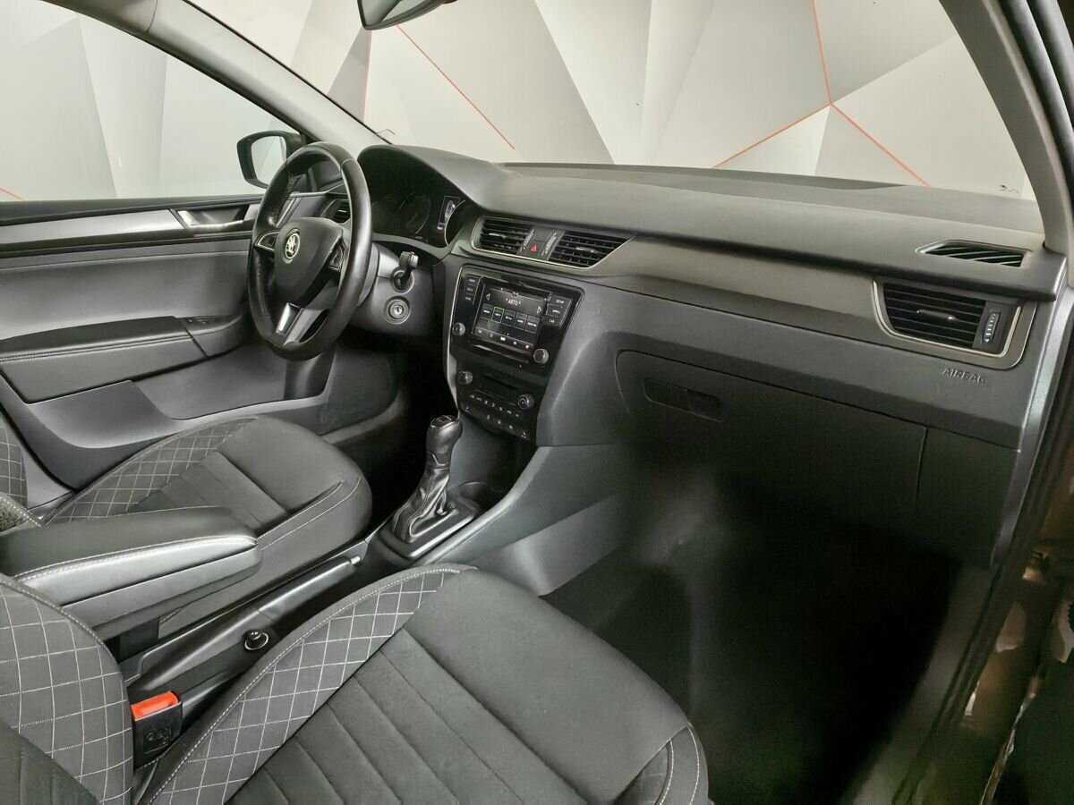 Skoda Rapid с пробегом — 2018 год. Фото: #8