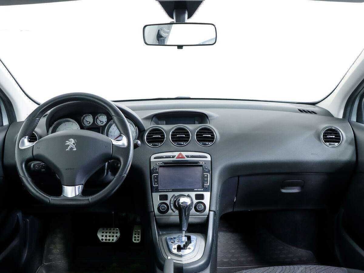 Peugeot 408 с пробегом — 2016 год. Фото: #9
