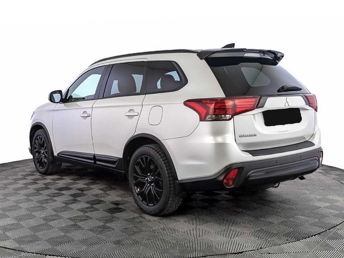 Mitsubishi Outlander с пробегом — 2022 год. Фото: #6
