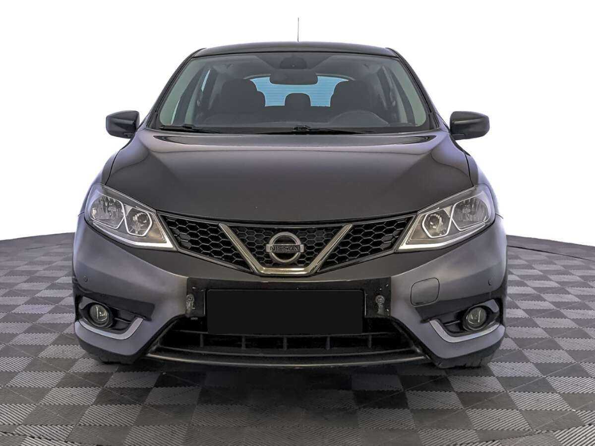 Nissan Tiida с пробегом — 2015 год. Фото: #1