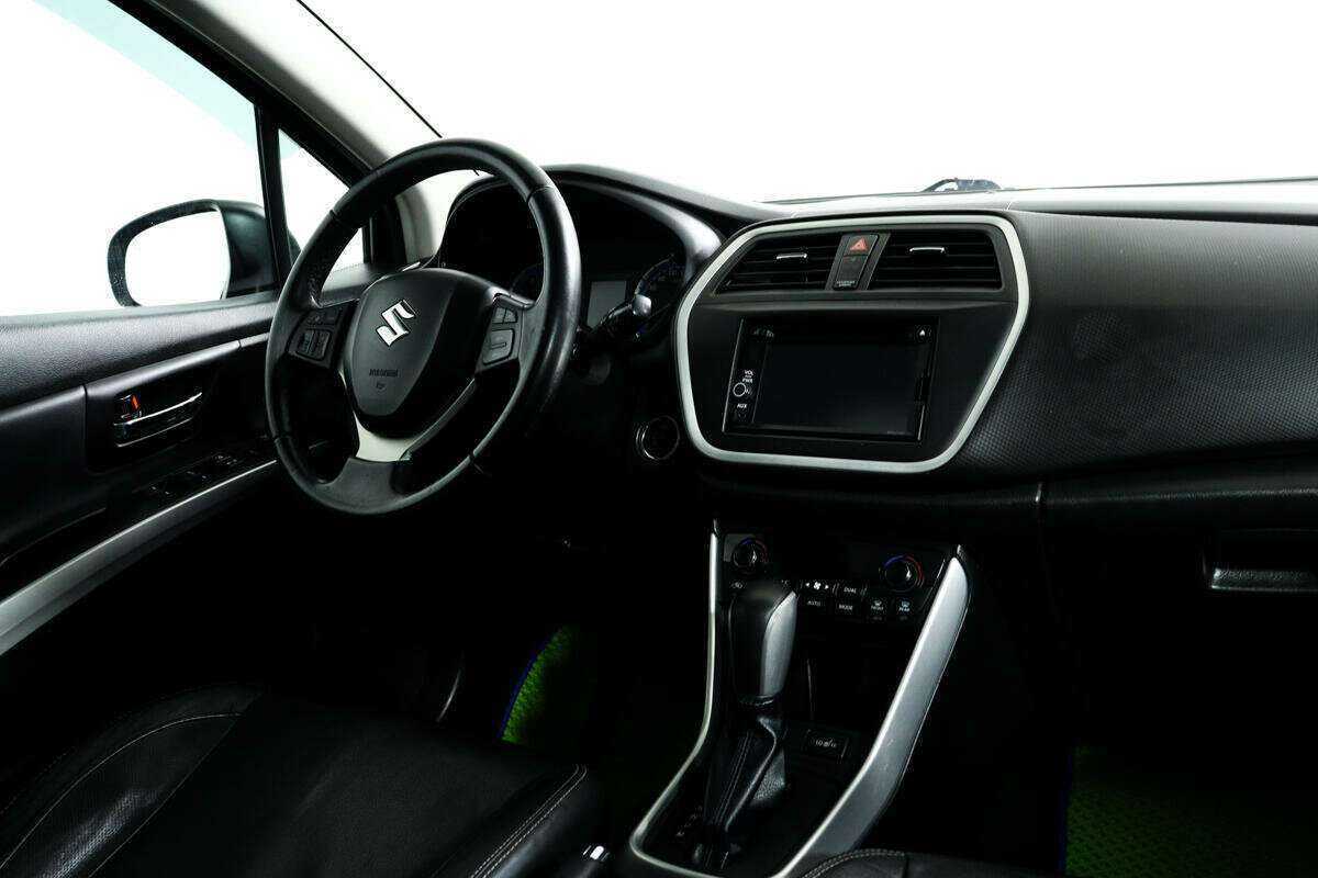 Suzuki SX4 с пробегом — 2013 год. Фото: #8