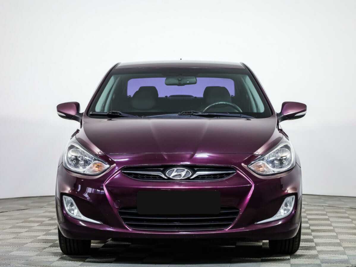 Hyundai Solaris с пробегом — 2012 год. Фото: #0