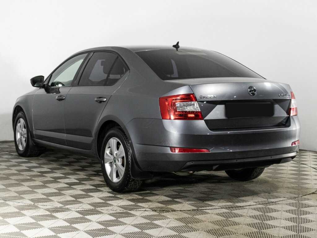 Skoda Octavia с пробегом — 2015 год. Фото: #6