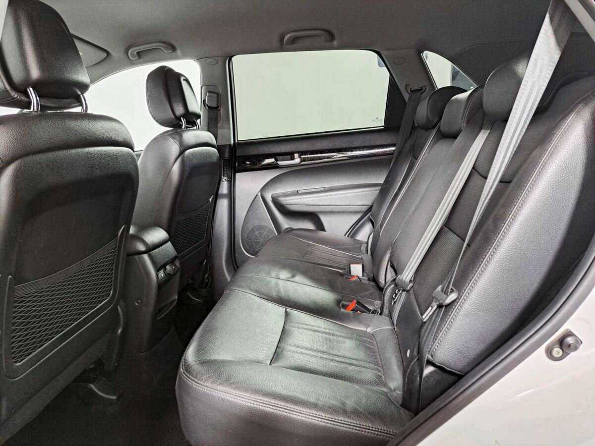Kia Sorento с пробегом — 2014 год. Фото: #9