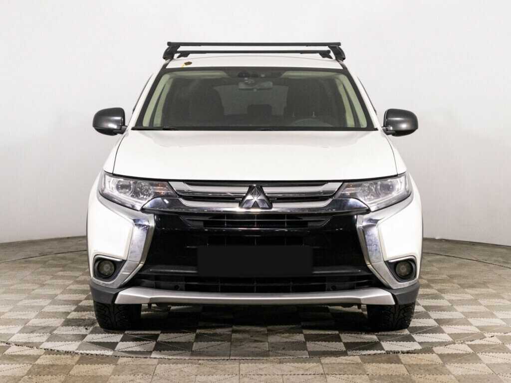 Mitsubishi Outlander с пробегом — 2018 год. Фото: #1