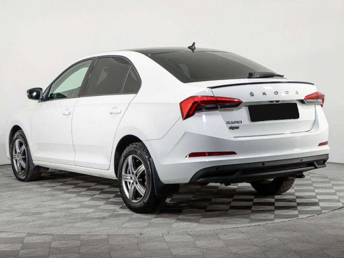 Skoda Rapid с пробегом — 2020 год. Фото: #6