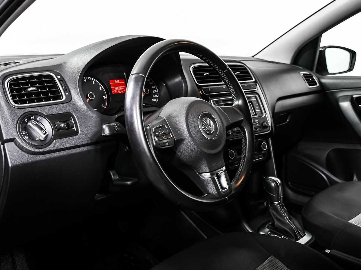 Volkswagen Polo с пробегом — 2014 год. Фото: #11