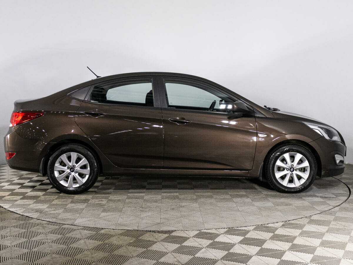 Hyundai Solaris с пробегом — 2016 год. Фото: #3