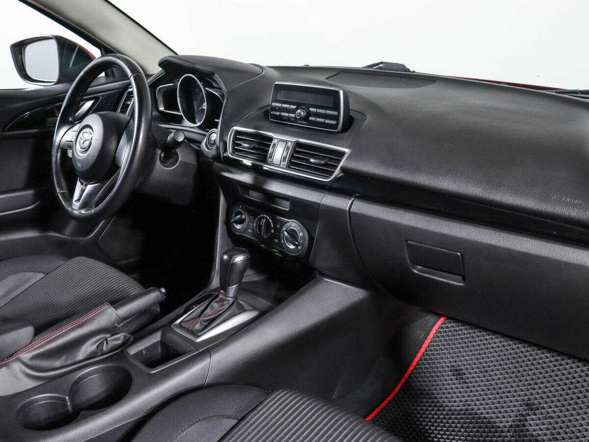 Mazda 3 с пробегом — 2013 год. Фото: #5