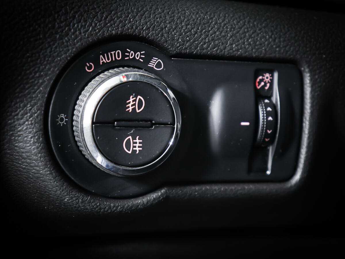 Opel Astra с пробегом — 2013 год. Фото: #14