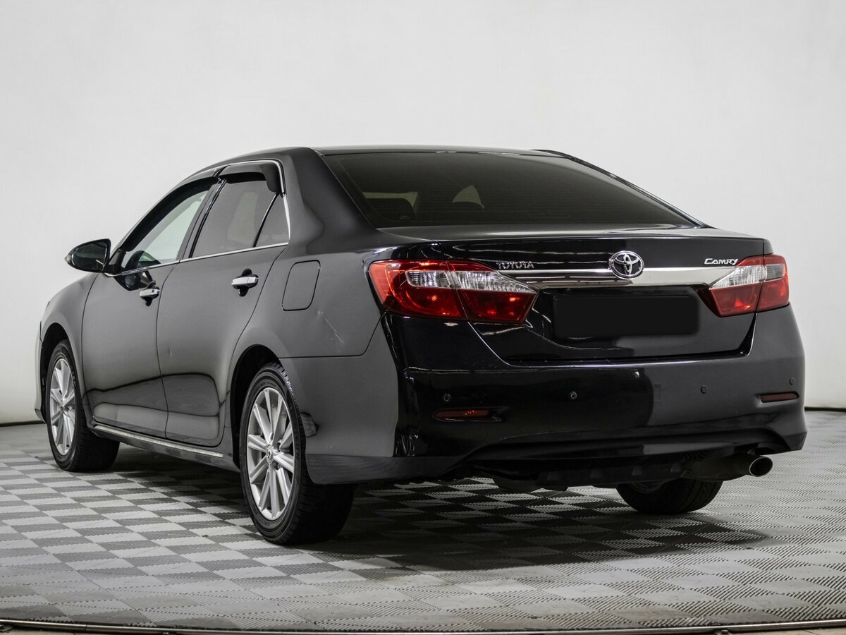 Toyota Camry с пробегом — 2012 год. Фото: #5