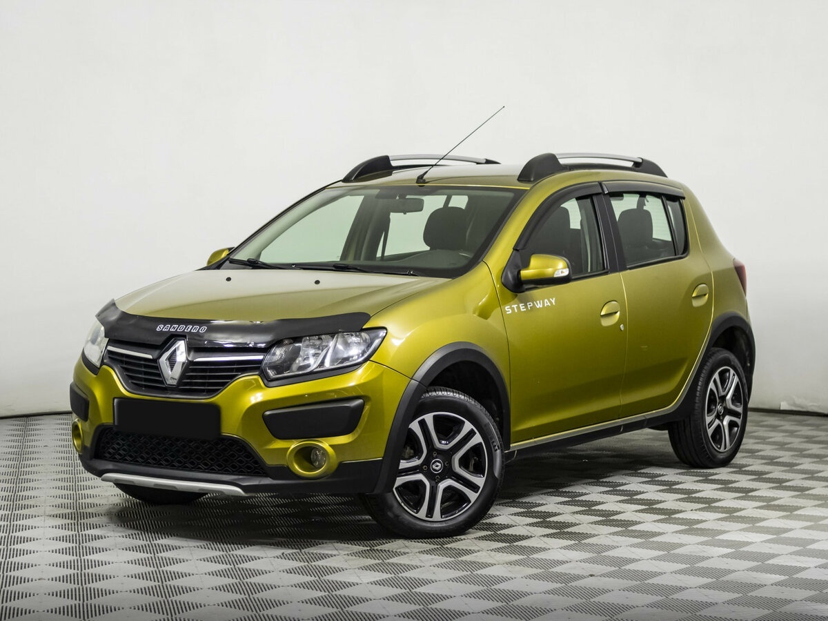 Renault Sandero с пробегом — 2015 год. Посмотреть фото